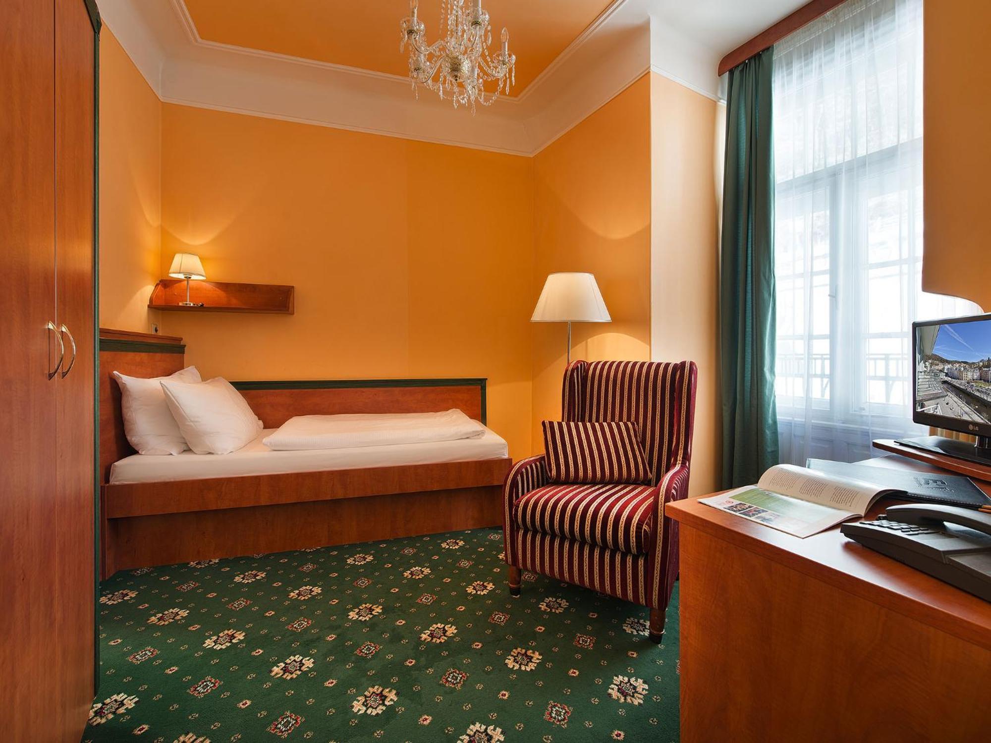 Ea Hotel Jessenius Karlovy Vary Luaran gambar