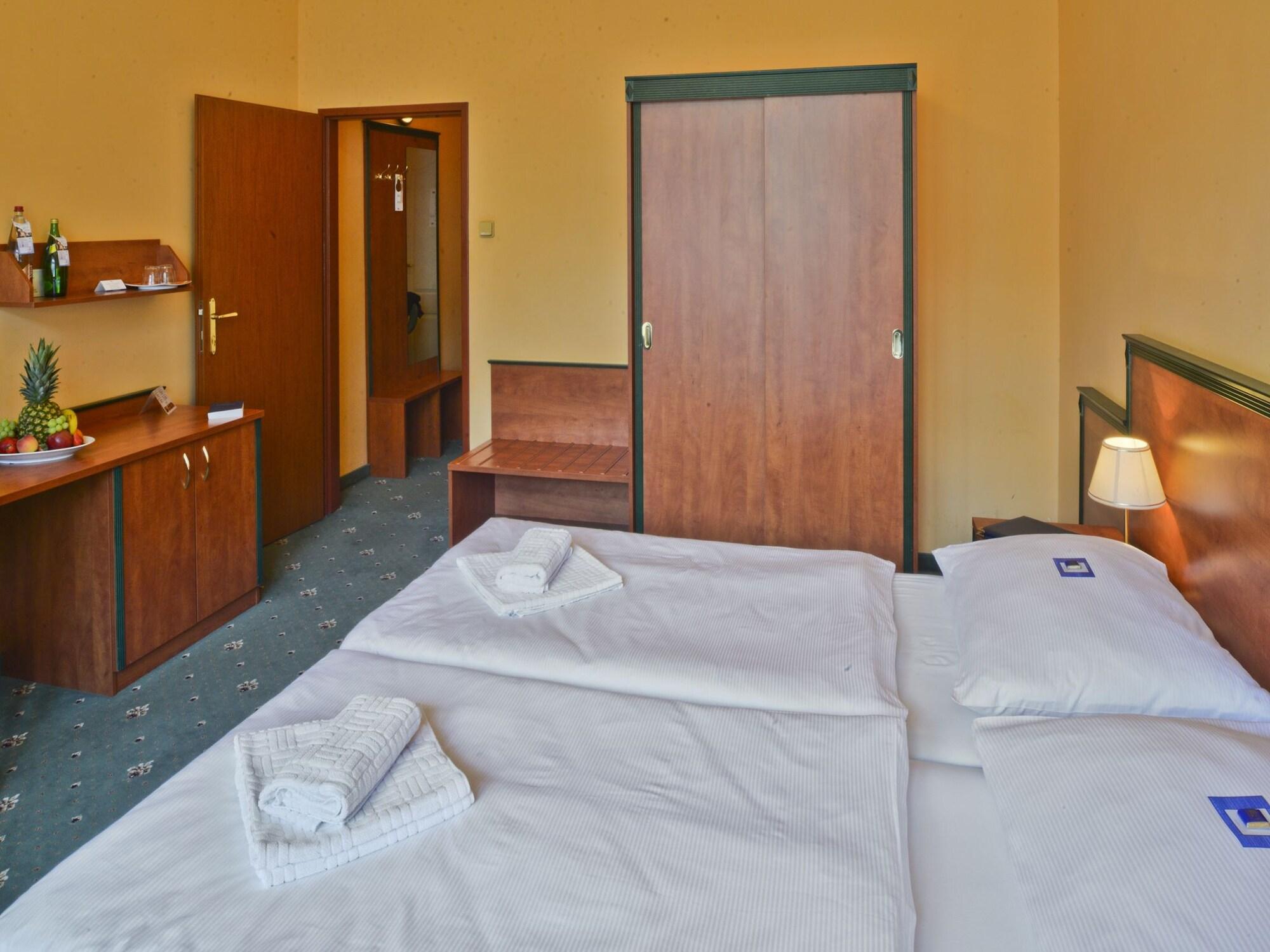 Ea Hotel Jessenius Karlovy Vary Luaran gambar