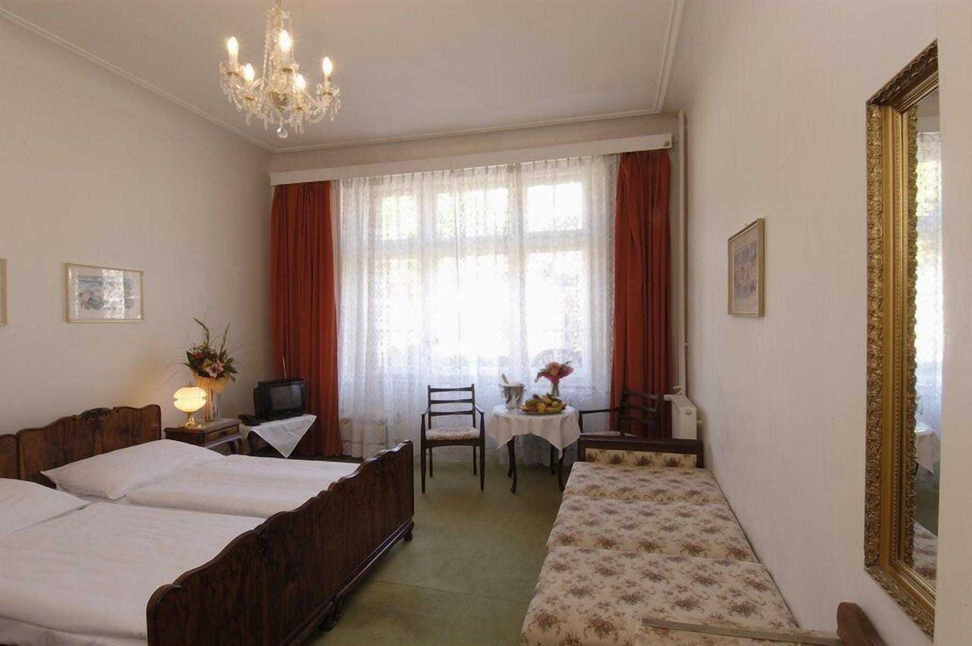 Ea Hotel Jessenius Karlovy Vary Luaran gambar