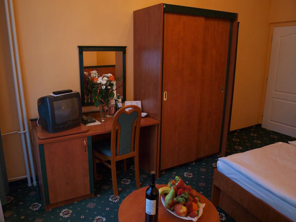 Ea Hotel Jessenius Karlovy Vary Luaran gambar