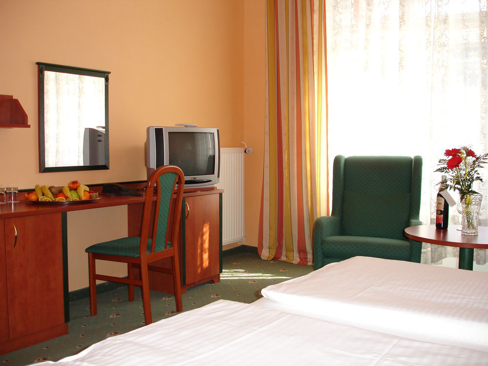 Ea Hotel Jessenius Karlovy Vary Luaran gambar